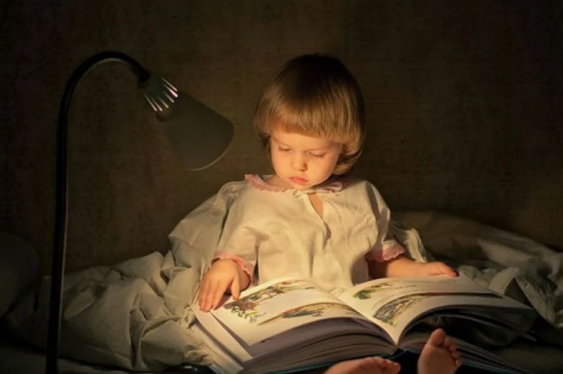 Ребенок любит читать