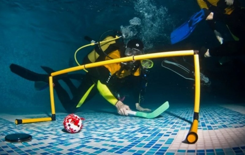 Подводный хоккей - редкий вид спорта
